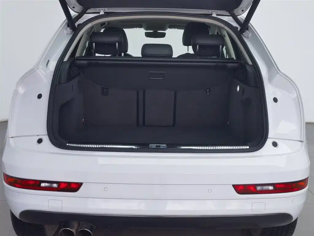 Audi Q3 2018 — фото 16