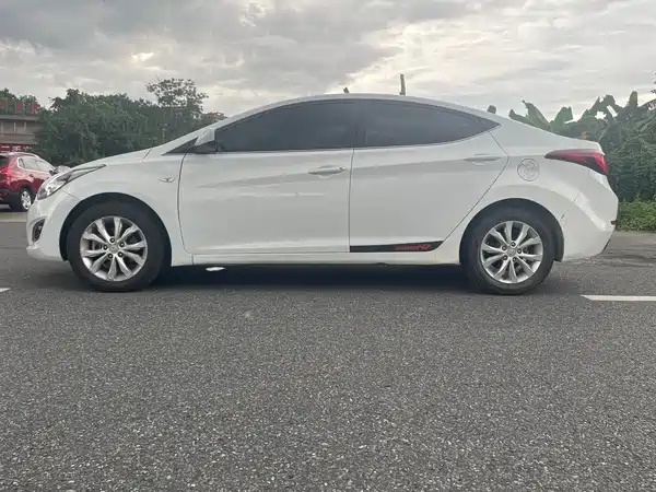 Hyundai Elantra Langdong 2017