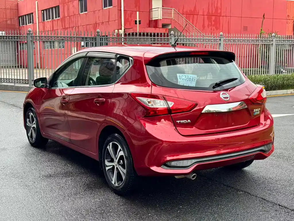Nissan Tiida 2018 — фото 4