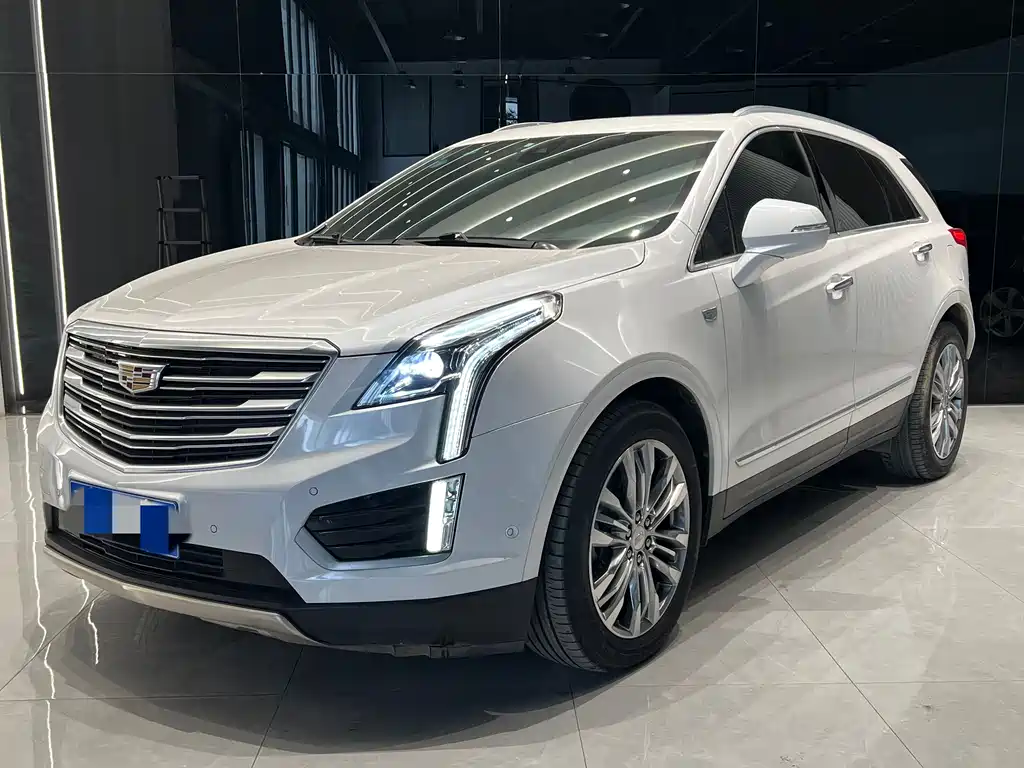 Cadillac XT5 2017 — фото 1