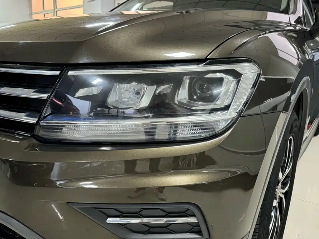 Volkswagen Tiguan L 2018 — фото 19