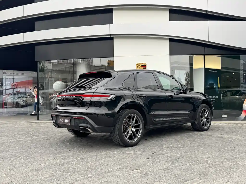 Porsche Macan 2023 — фото 18