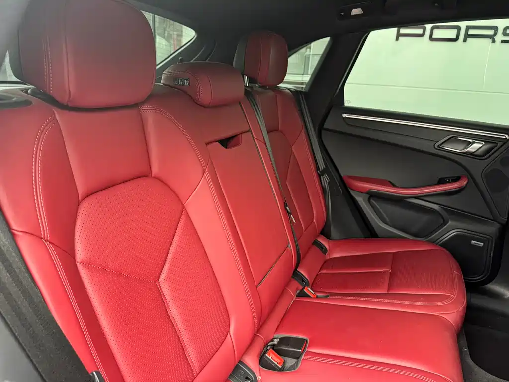 Porsche Macan 2023 — фото 16