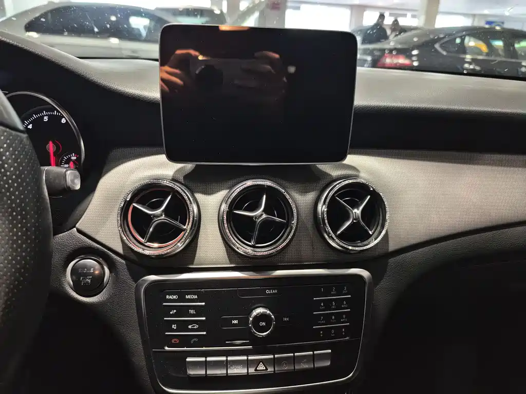 Mercedes-Benz CLA 2018 — фото 11