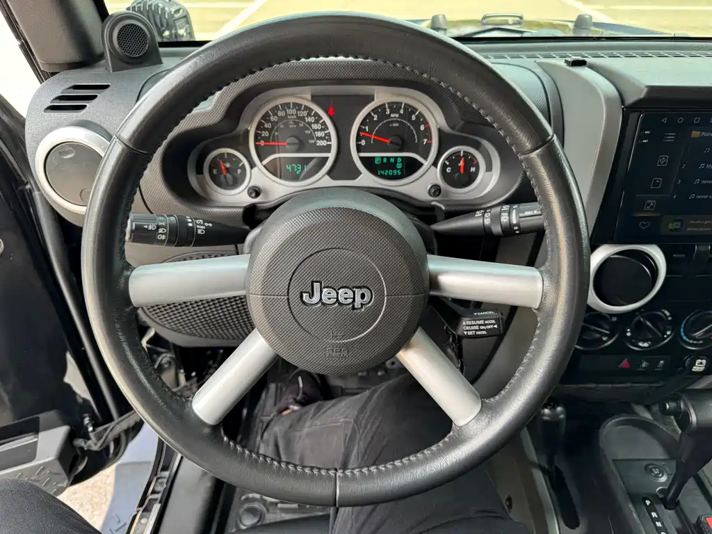 Jeep Wrangler 2010 — фото 20