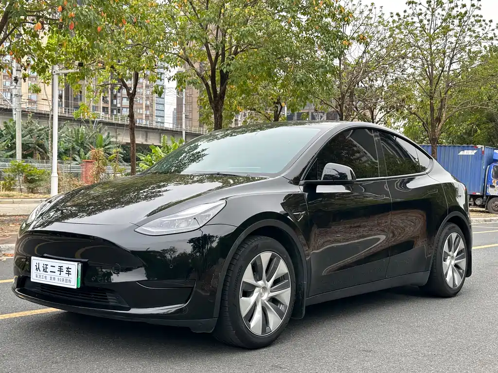 Tesla Model Y 2022 — фото 9