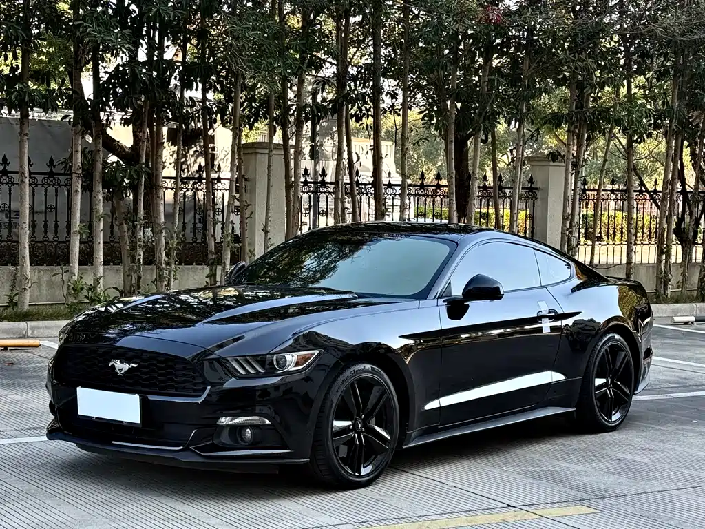 Ford Mustang 2018 — фото 2