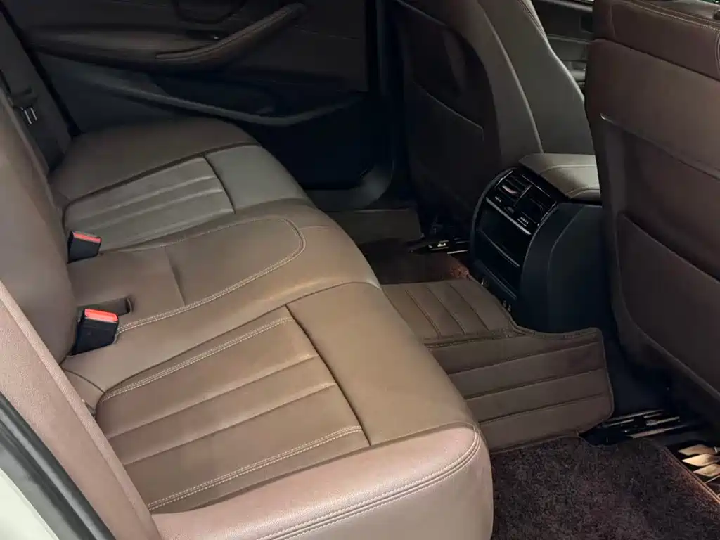 BMW 5 Series 2020