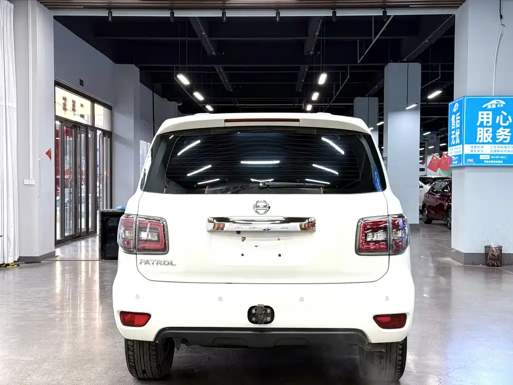 Nissan Patrol 2018 — фото 15
