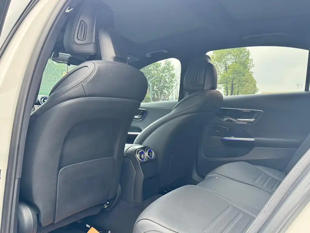 Mercedes-Benz C-Class 2022