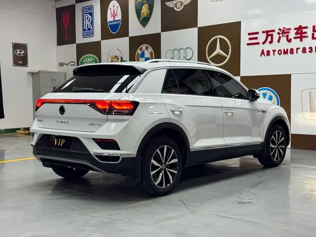 Volkswagen T-Roc 2023 — фото 6
