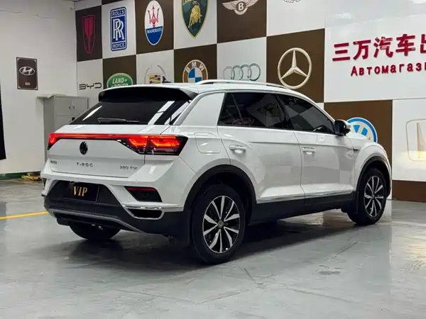 Volkswagen T-Roc 2023