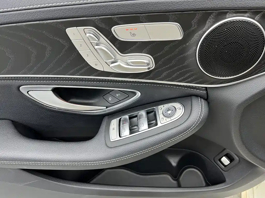 Mercedes-Benz C-Class 2020 — фото 4