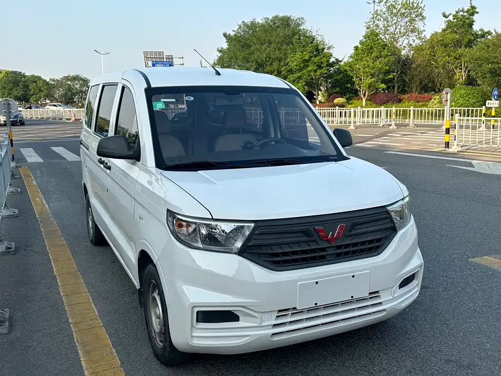 Wuling Hongguang V 2022 — фото 19