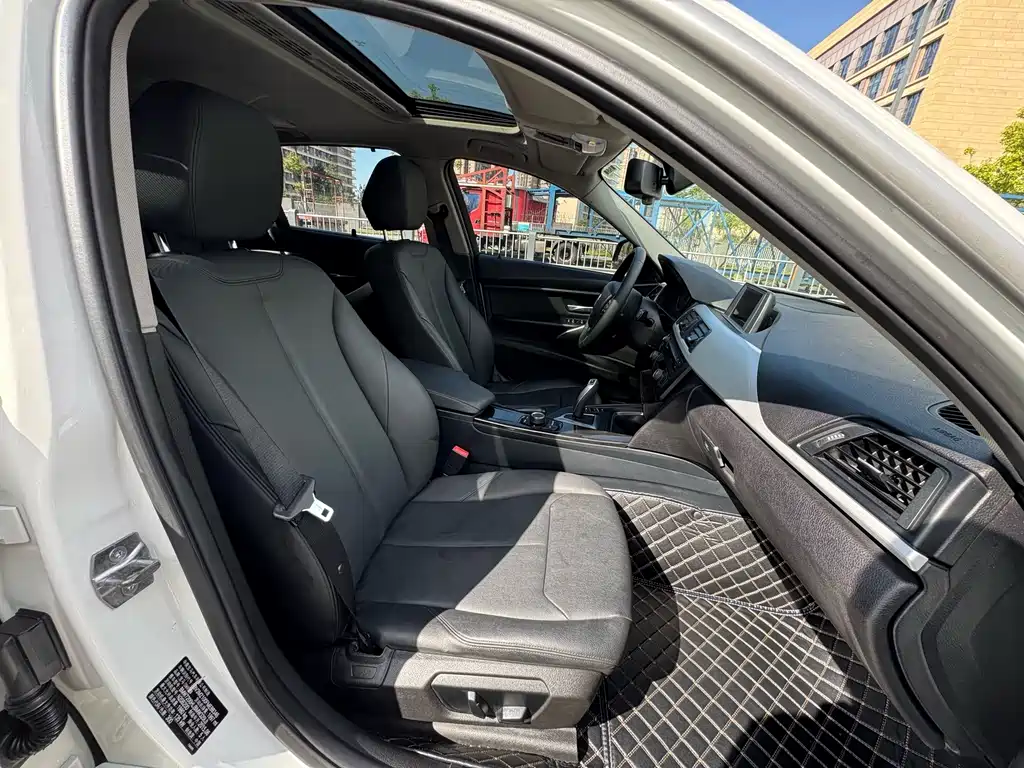 BMW 3 Series 2015 — фото 10