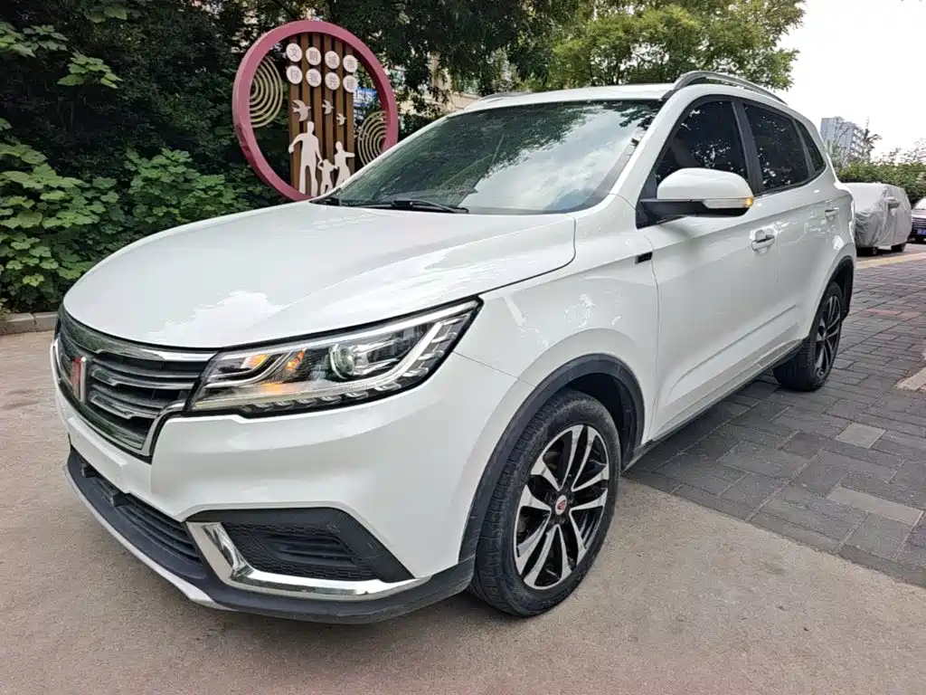 Roewe RX3 2018 — фото 1