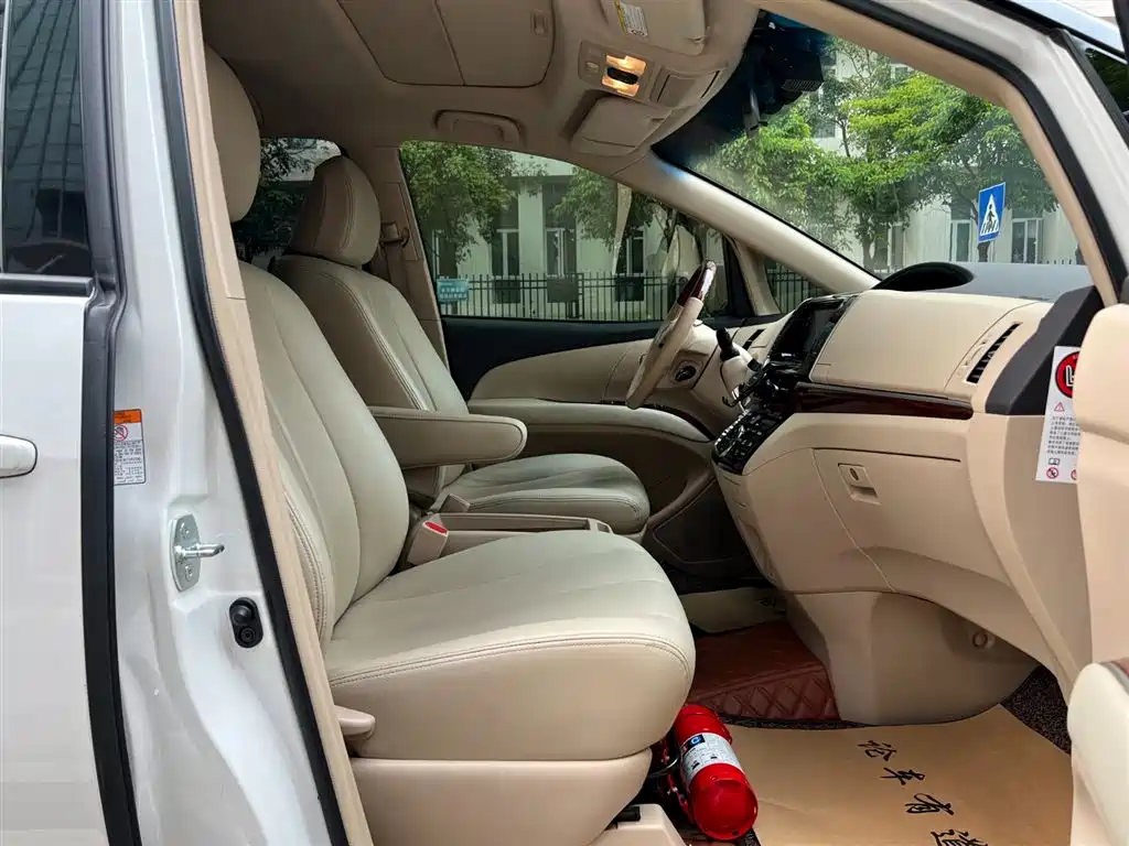 Toyota Previa 2018 — фото 22