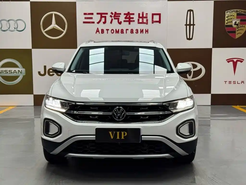 Volkswagen T-Roc 2023 — фото 2
