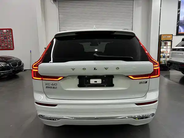 Volvo XC60 2022