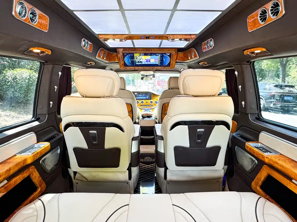 Mercedes-Benz Vito 2023 — фото 25