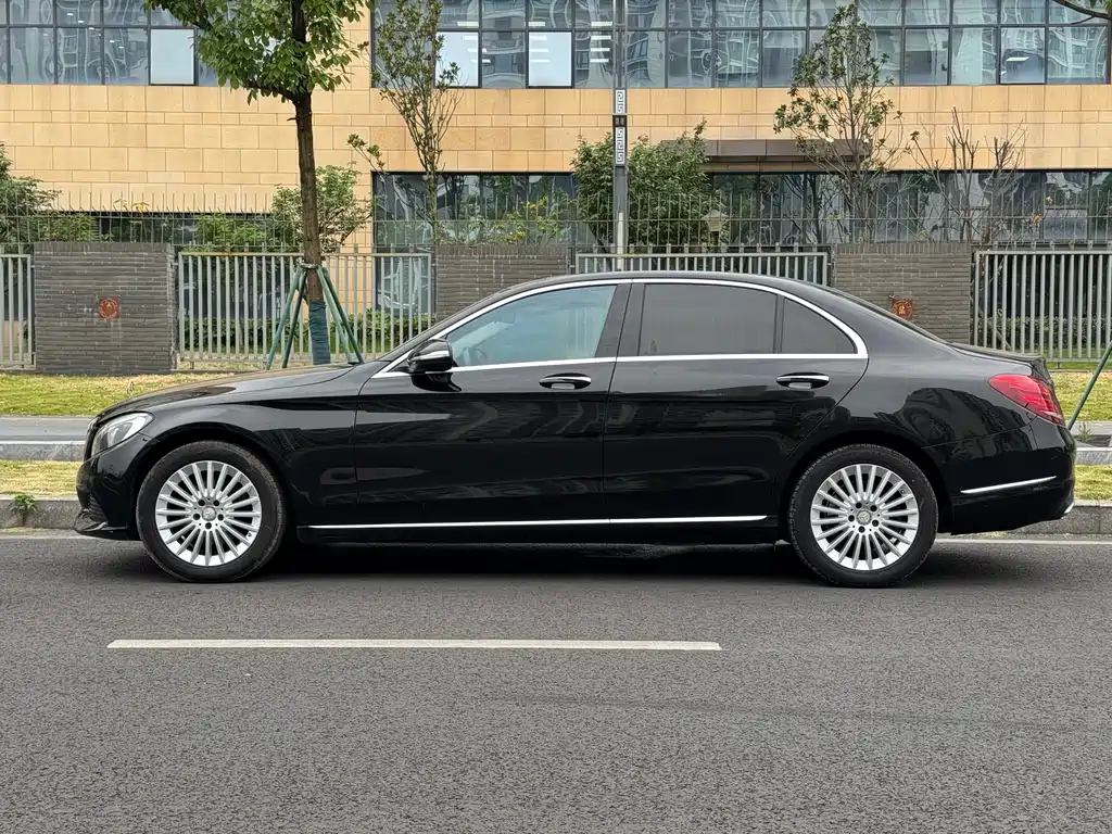 Mercedes-Benz C-Class 2015 — фото 18
