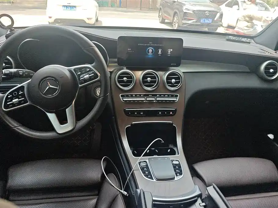 Mercedes-Benz GLC 2020 — фото 12
