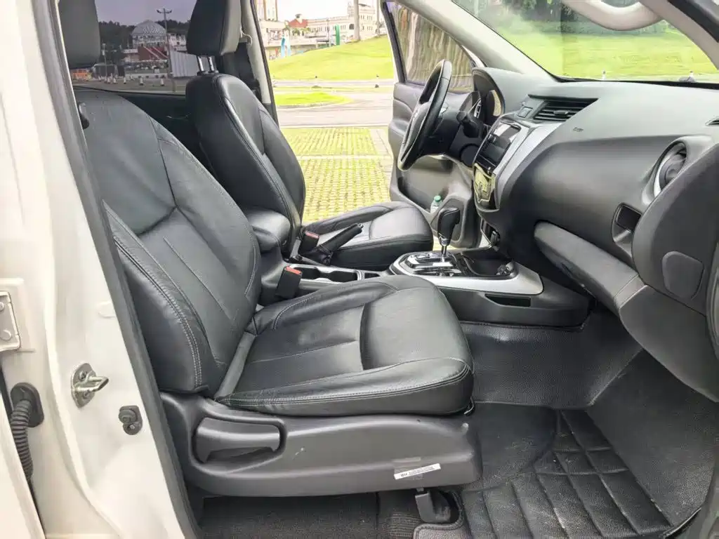 Nissan Terra 2018 — фото 25