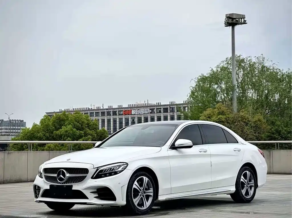 Mercedes-Benz C-Class 2019 — фото 1