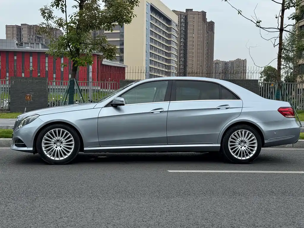 Mercedes-Benz E-Class 2014 — фото 19