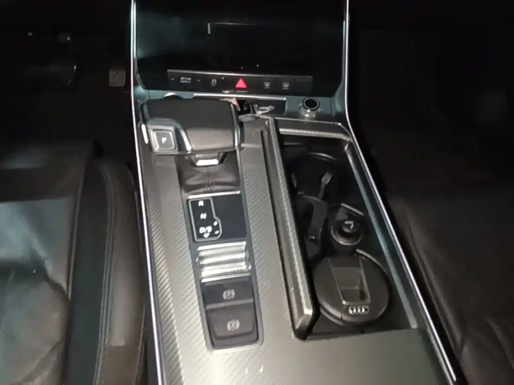 Audi A6L 2021 — фото 10