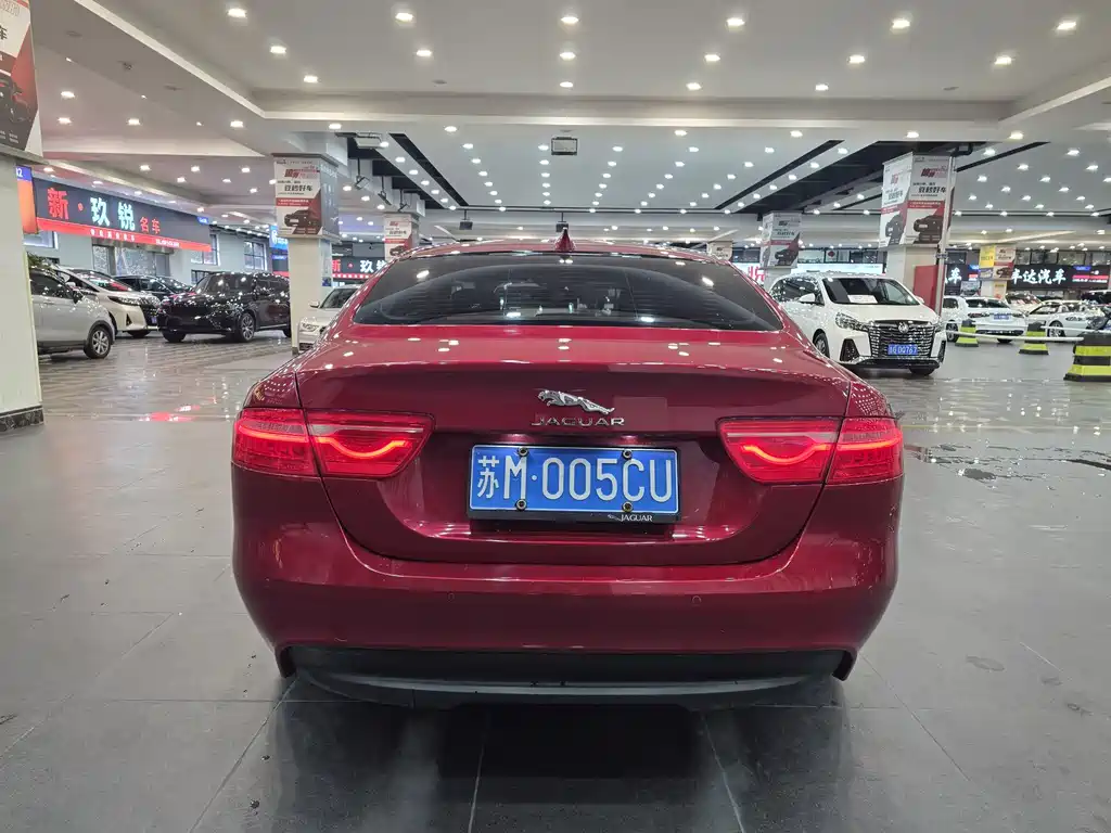 Jaguar XE 2016 — фото 4
