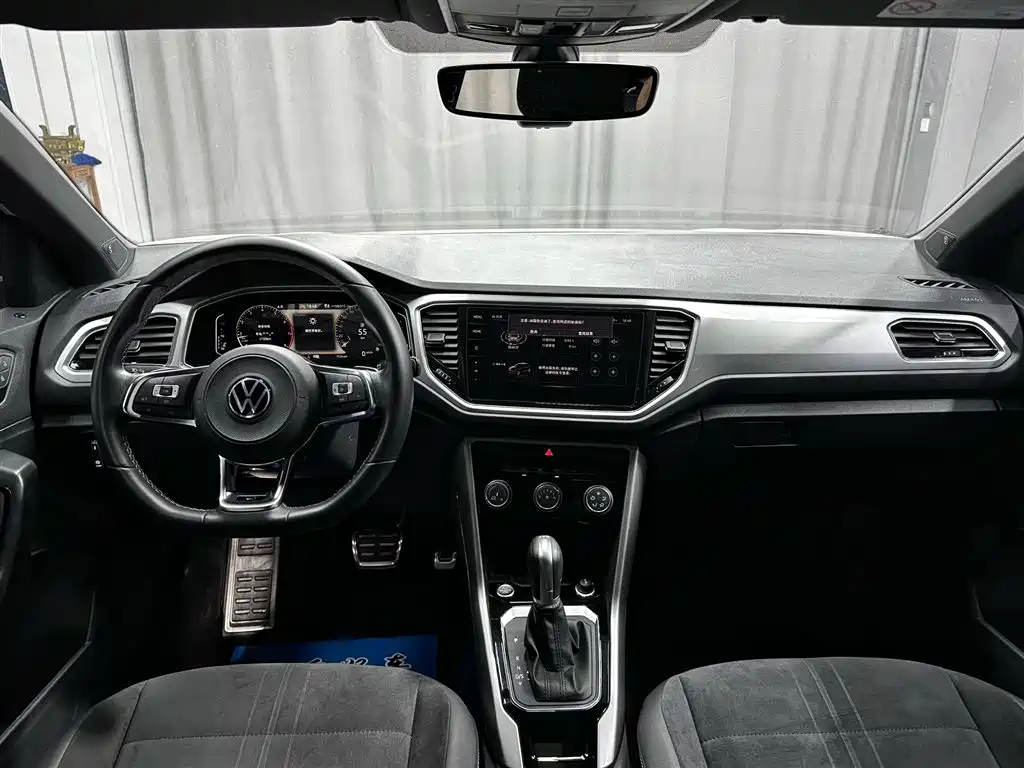 Volkswagen T-Roc 2023 — фото 11