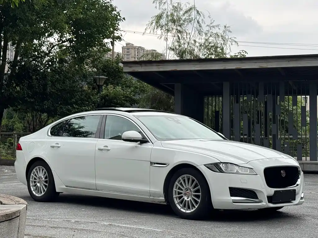 Jaguar XFL 2017
