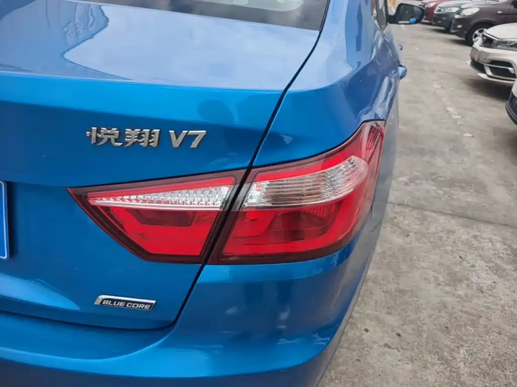 Changan V7 2016 — фото 8