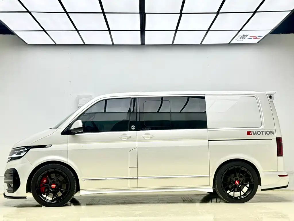 Volkswagen Multivan 2018 — фото 3