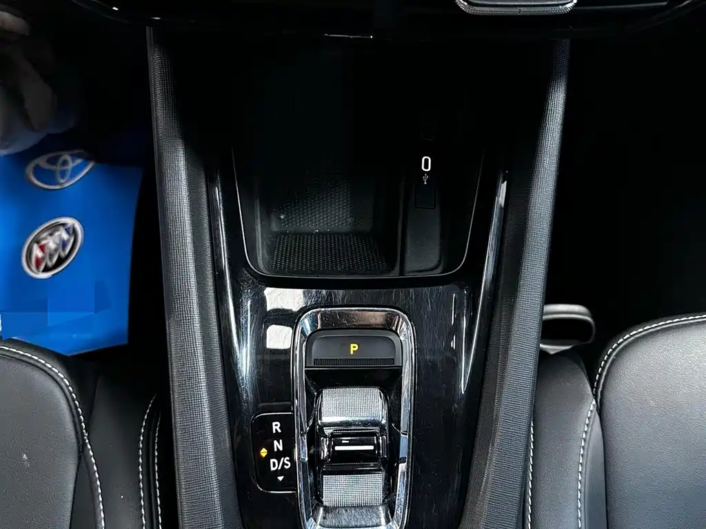 Skoda Octavia 2023 — фото 14