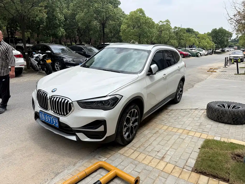BMW X1 2023 — фото 1
