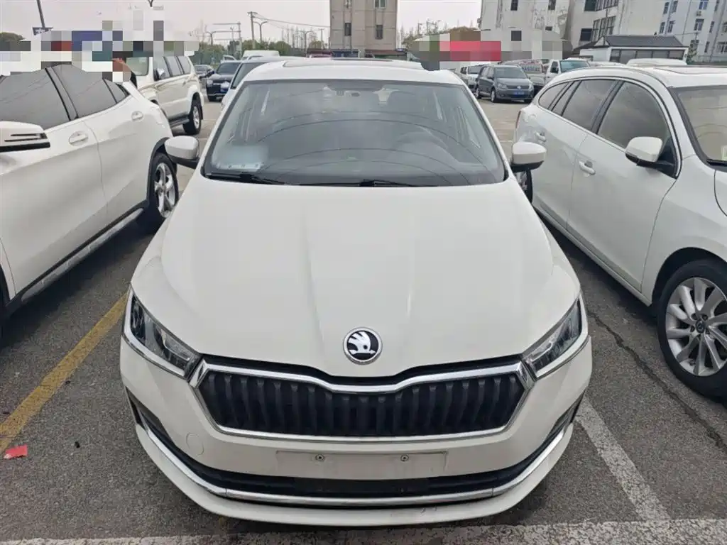 Skoda Rapid Spaceback 2020 — фото 3