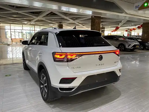 Volkswagen T-Roc 2023