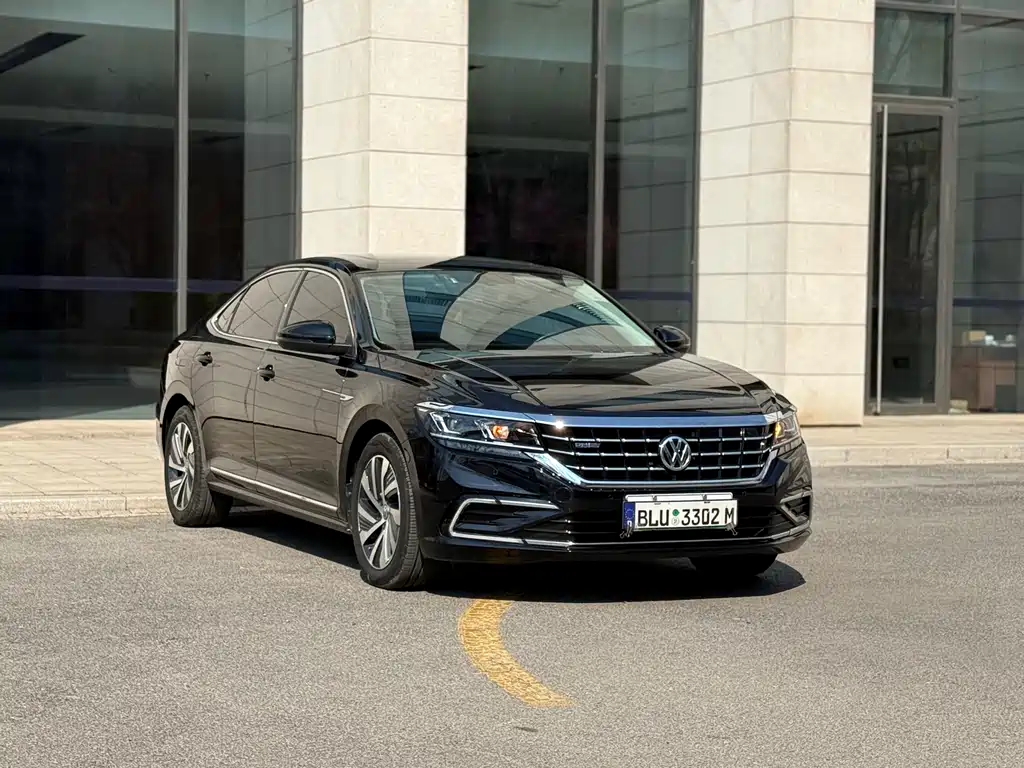 Volkswagen Passat PHEV 2020 — фото 3