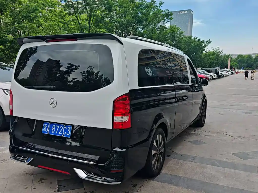 Mercedes-Benz Vito 2022 — фото 4