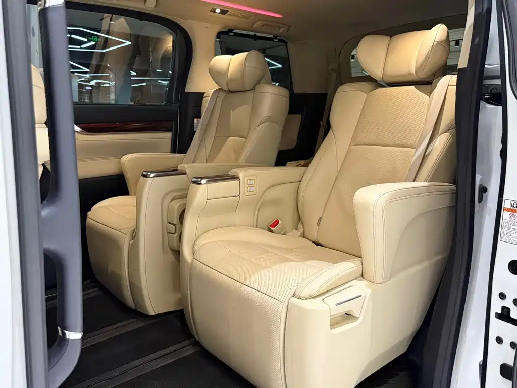Toyota Alphard 2015 — фото 8