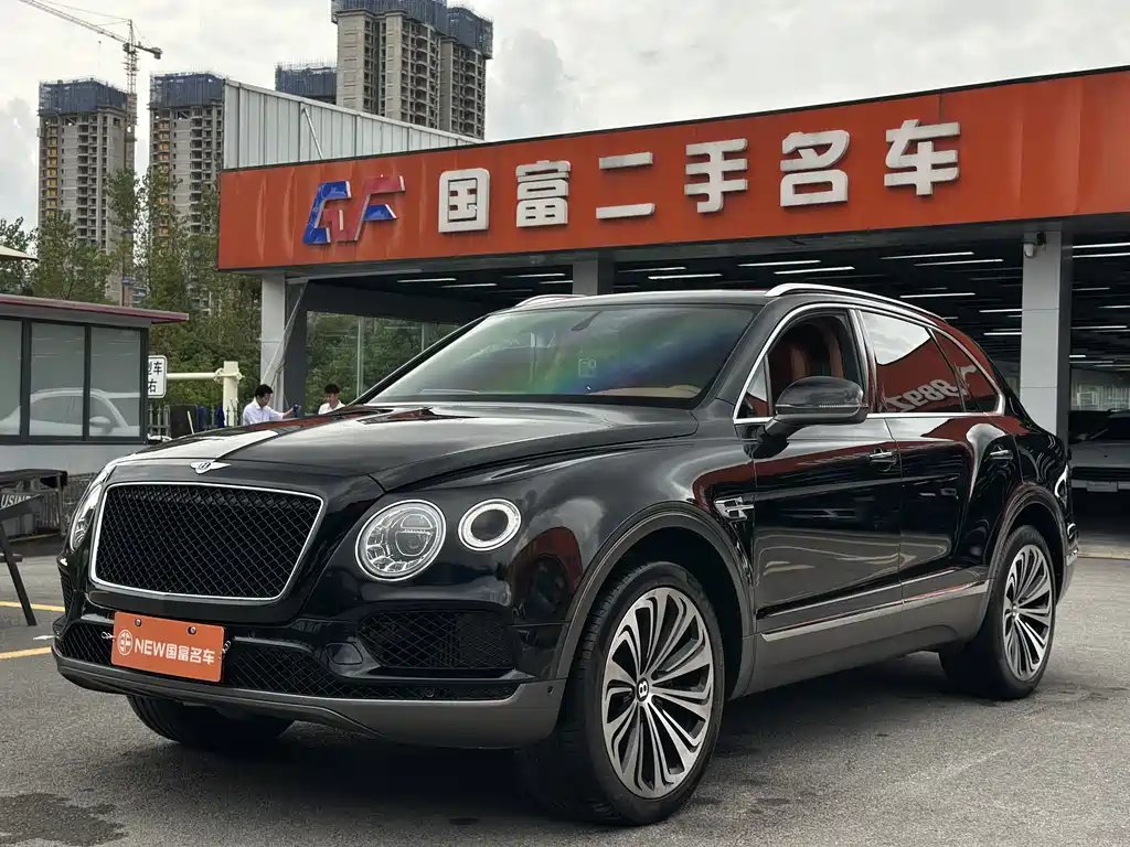 Bentley Bentayga 2018 — фото 1