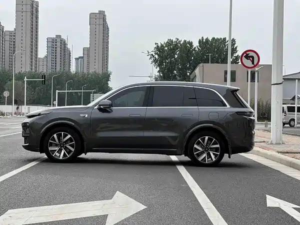 Li Auto L8 2023