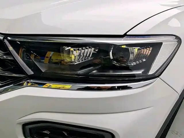 Volkswagen T-Roc 2021 — фото 12