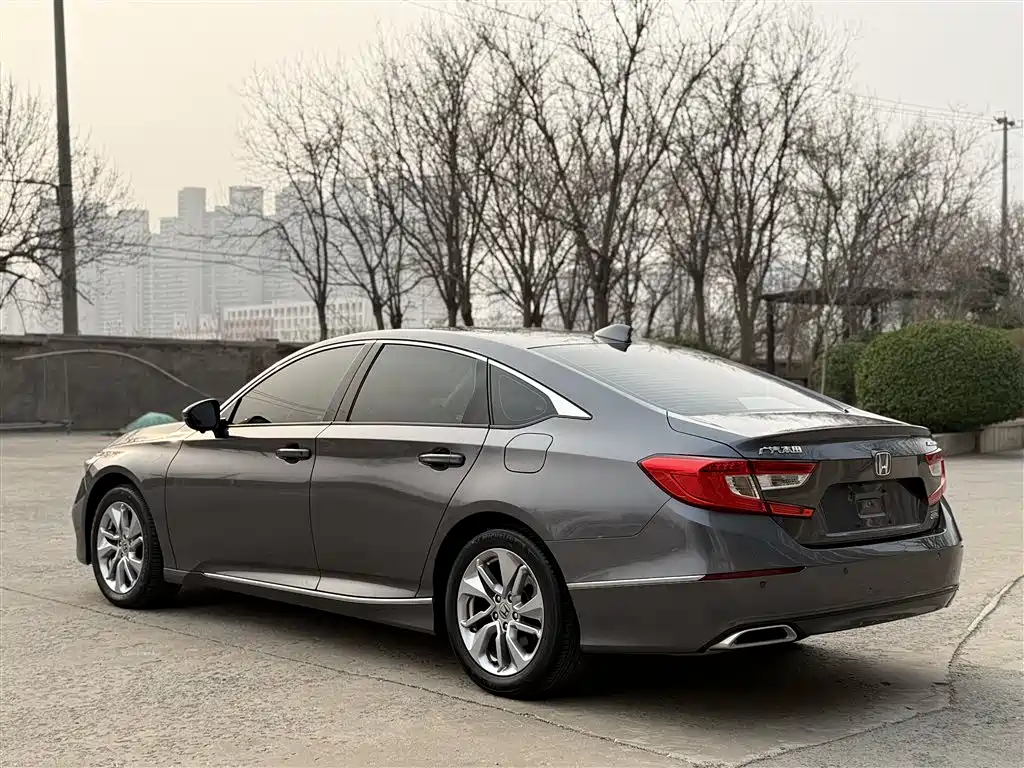Honda Accord 2020 — фото 16