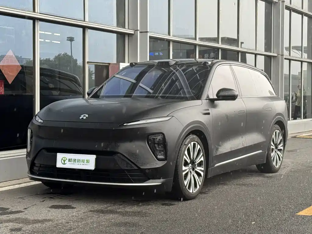 NIO ES8 2023