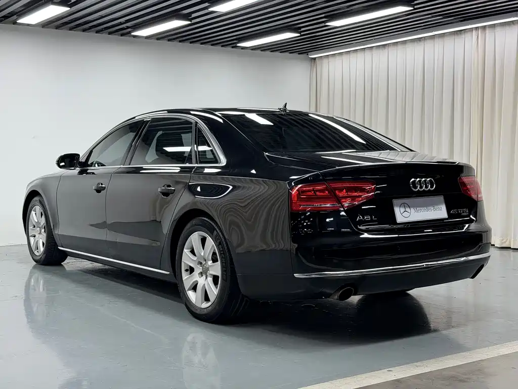 Audi A8 2013 — фото 20