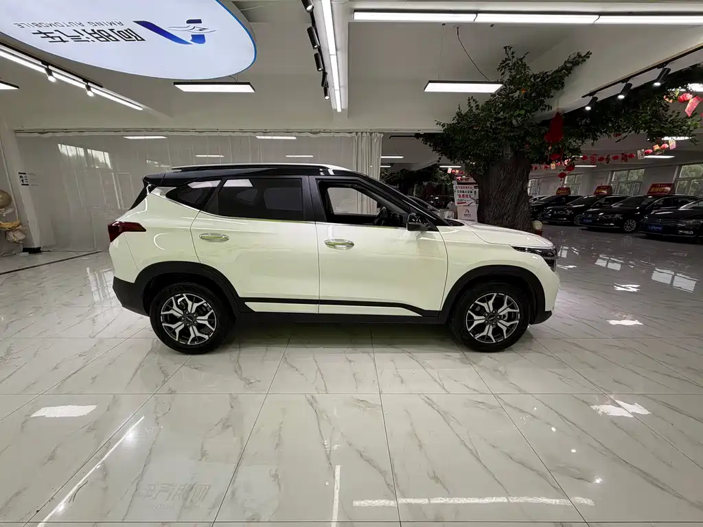Kia KX3 2022 — фото 8
