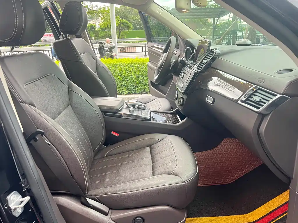 Mercedes-Benz GLS 2018 — фото 15